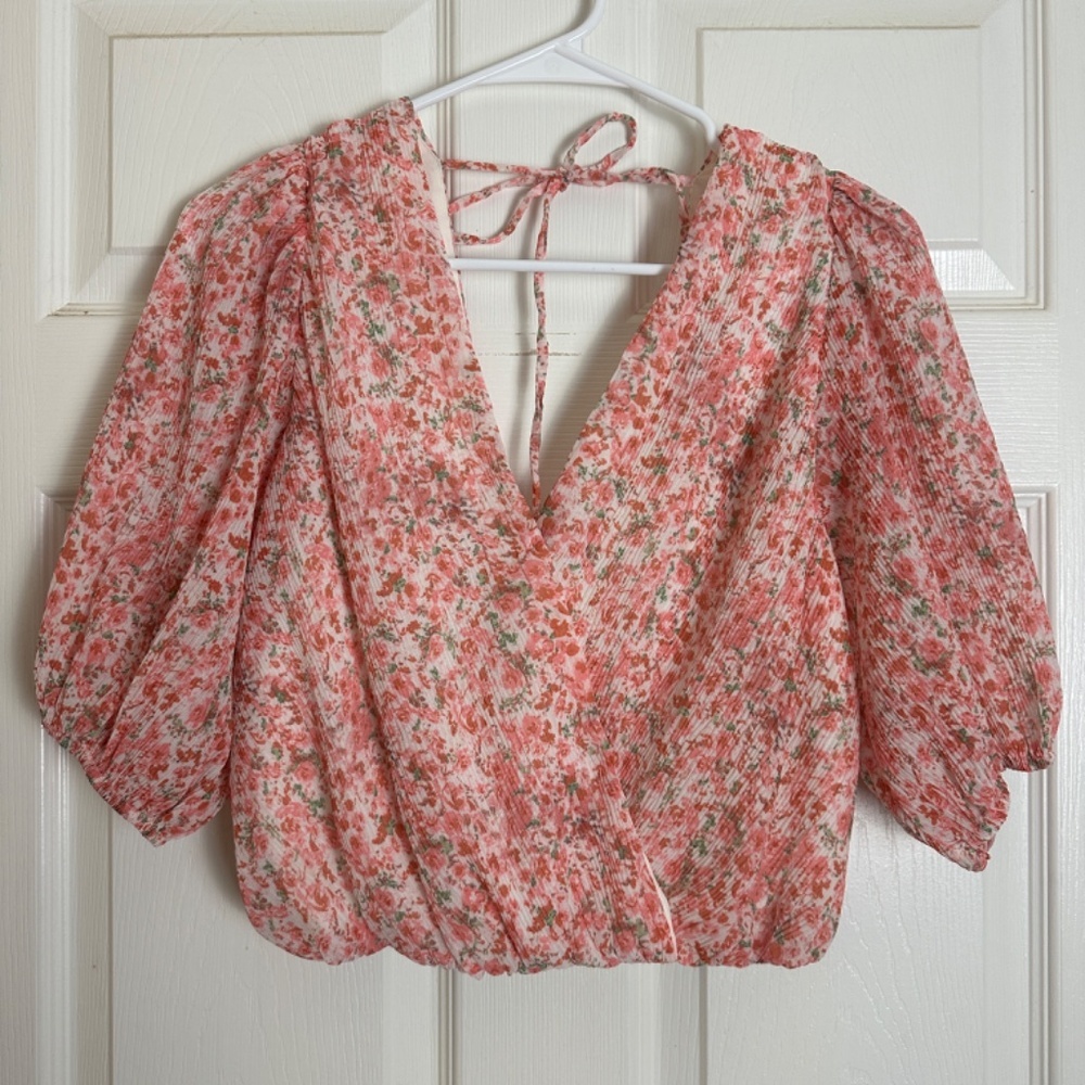 ! NEW Lush Pink Floral Preppy Summer Vacation Tie Back Crop Top Women Size S